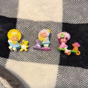Vintage 80’s Strawberry Shortcake friends mini pvc figures